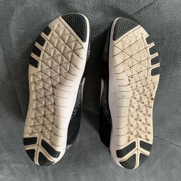 nike running shoes - Picture 4 of 4